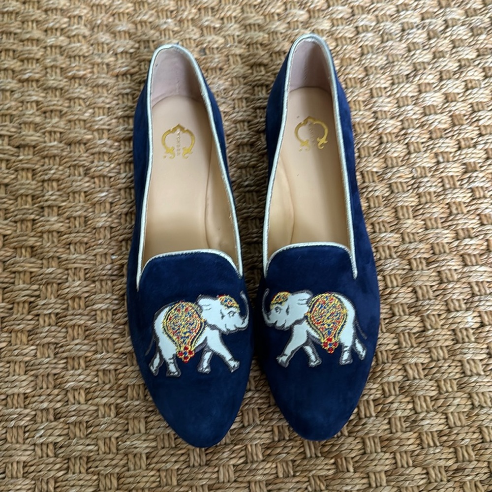 Elephant Slip On Flats Size 6.5 EUC